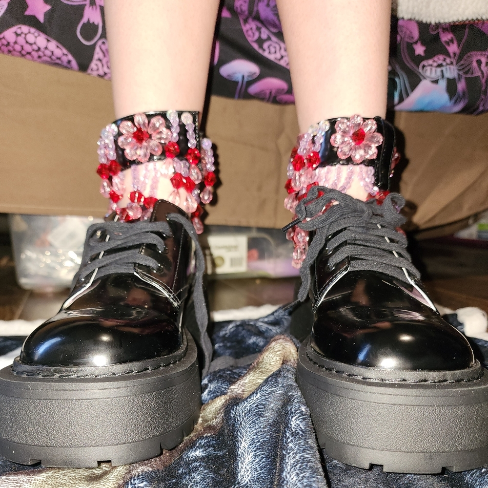 NWT Dolls Kill Bad Ass Flower Power Boho Hippie Beaded MaryJanes - Picture 6 of 8